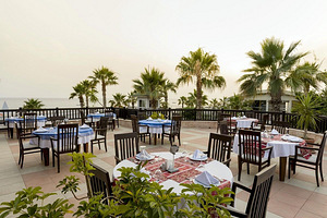 HOLIDAY GARDEN RESORT HOTEL (10 foto / 10)