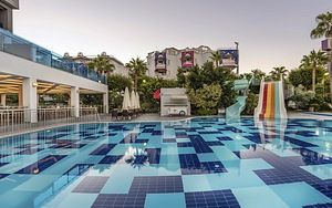WHITE CITY BEACH HOTEL (ADULTS ONLY 16+) (2 foto / 10)