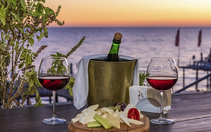 WHITE CITY BEACH HOTEL (ADULTS ONLY 16+) (8 foto / 10)
