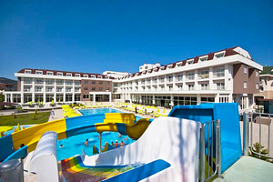 WHITE LILYUM HOTEL (1 foto / 10)