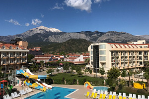 WHITE LILYUM HOTEL (2 foto / 10)