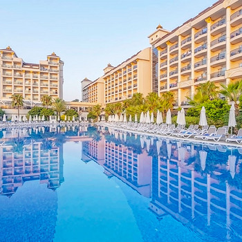 LAKE RIVER SIDE HOTEL