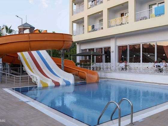 PINE HOUSE HOTEL