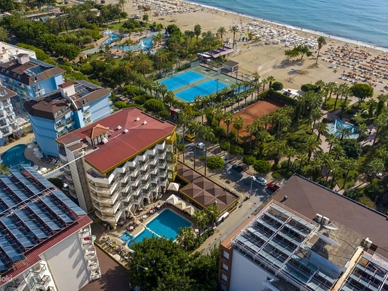RIVIERA HOTEL & SPA