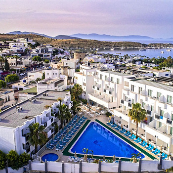 SHARK CLUB HOTEL