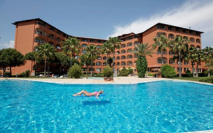 CLUB TURTAS BEACH HOTEL (1 фото из 10)