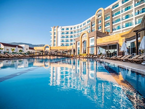 THE LUMOS DELUXE RESORT & SPA (1 фото из 10)