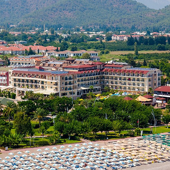 L’OCEANICA BEACH RESORT HOTEL