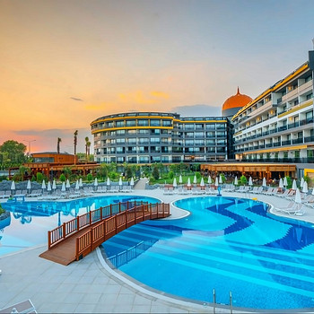 ARNOR DELUXE HOTEL & SPA