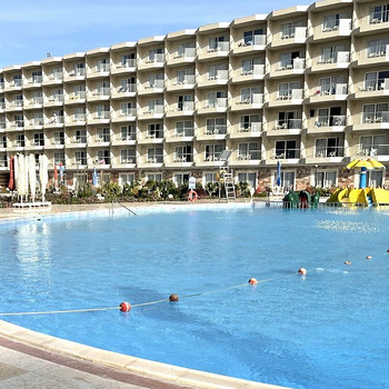 REWAYA LUXURY RESORT