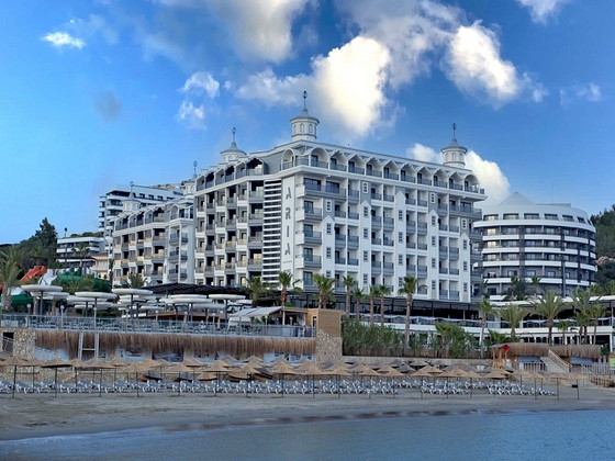 ARIA RESORT & SPA HOTEL