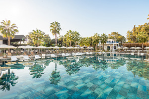 BERRY BLUE HOTEL (2 foto / 10)