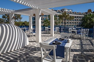 BERRY BLUE HOTEL (5 foto / 10)