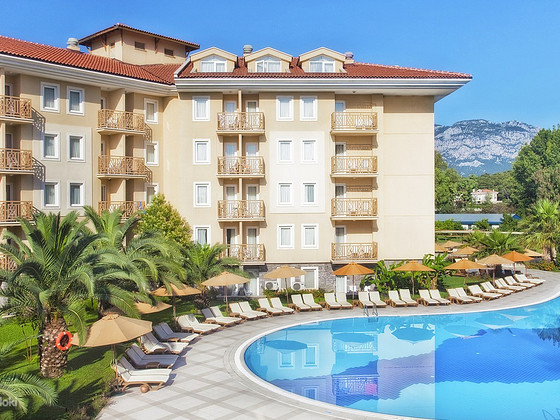 AKKA HOTELS CLAROS
