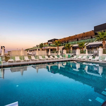 WHITE CITY RESORT HOTEL