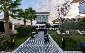 WHITE CITY RESORT HOTEL (3 foto / 10)