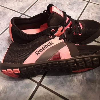 Reebok realflex НОВЫЕ! ни разу не носились. размер 40,5