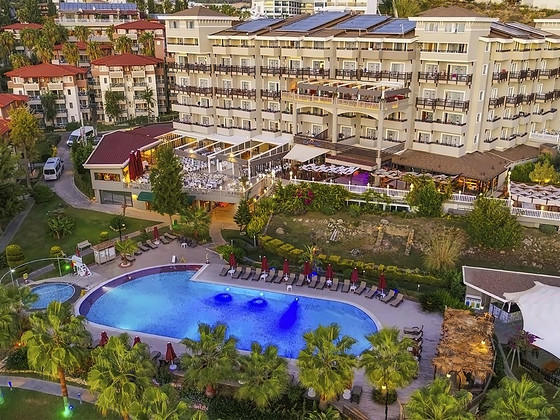 JUSTINIANO DELUXE RESORT