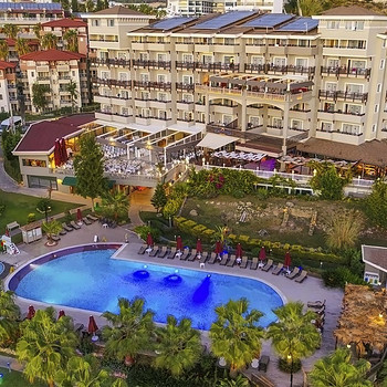 JUSTINIANO DELUXE RESORT