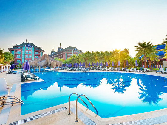 SIAM ELEGANCE HOTEL & SPA
