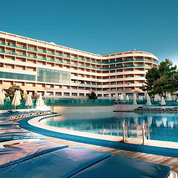 A GOOD LIFE UTOPIA FAMILY RESORT