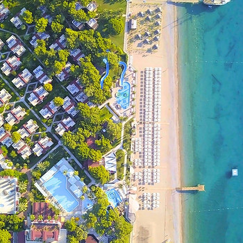 PIRATE`S BEACH CLUB