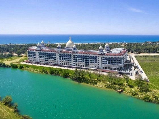DIAMOND PREMIUM HOTEL & SPA