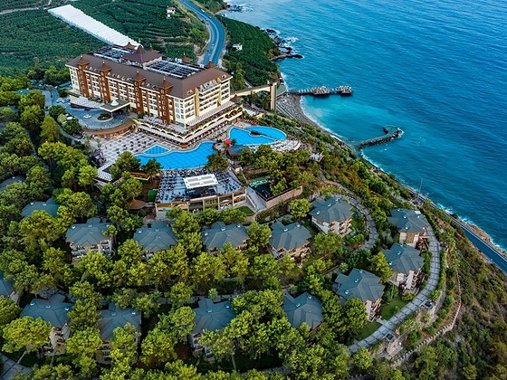 UTOPIA WORLD HOTEL