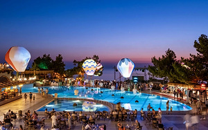 UTOPIA WORLD HOTEL (10 foto / 10)
