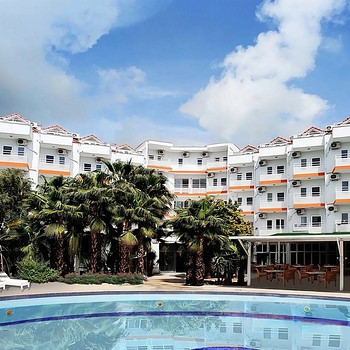 UK HOTEL KIRIS