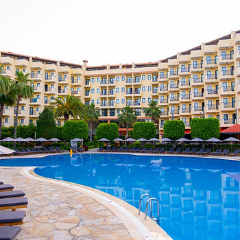 MIRAMARE QUEEN HOTEL