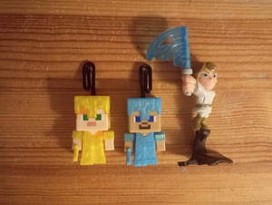 Отдаю фигурки из Kinder Joy Minecraft/Surprise Star Wars (1 фото из 1)