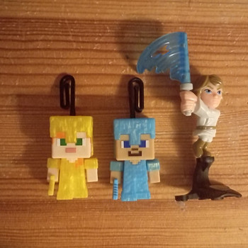 Отдаю фигурки из Kinder Joy Minecraft/Surprise Star Wars
