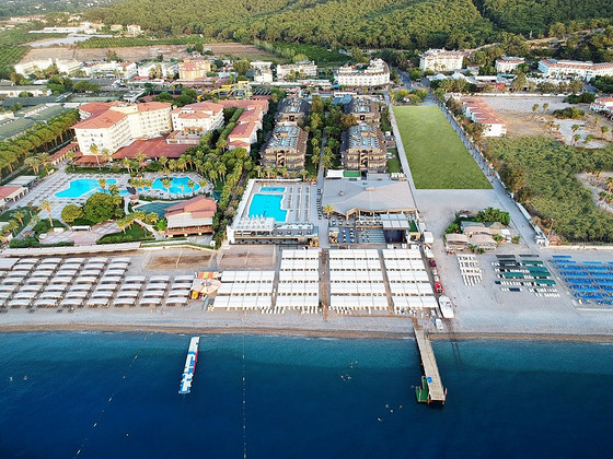 SAILOR’S BEACH CLUB