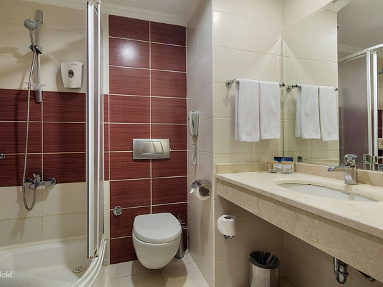 GREEN BAY RESORT & SPA