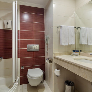 GREEN BAY RESORT & SPA