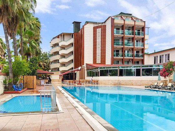 CLUB MONTE CARLO(EX:CLUB TESS)