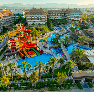 ROYAL DRAGON HOTEL (4 foto / 10)