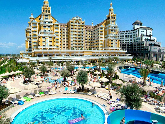 ROYAL HOLIDAY PALACE