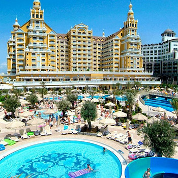 ROYAL HOLIDAY PALACE