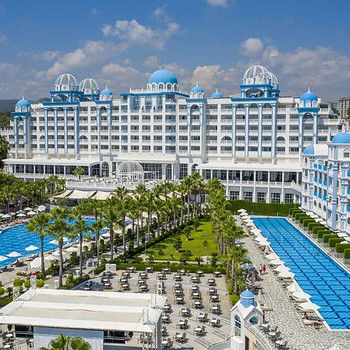 RUBI PLATINUM SPA RESORT & SUITES