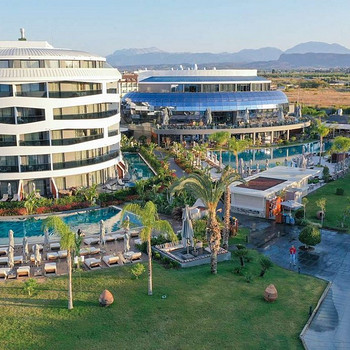 LIU RESORTS