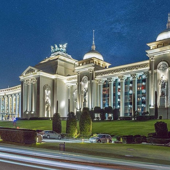THE LAND OF LEGEND KINGDOM HOTEL