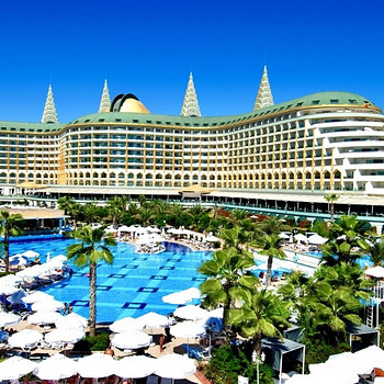 DELPHIN IMPERIAL LARA