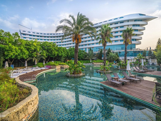 CONCORDE DE LUXE RESORT