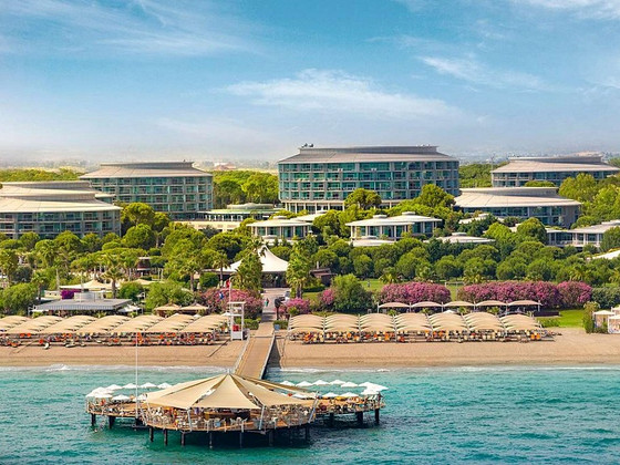 CALISTA LUXURY RESORT