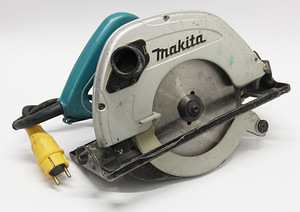 Ringketassaag Makita 5740R 1200W 190mm Varuosadeks (2 foto / 2)