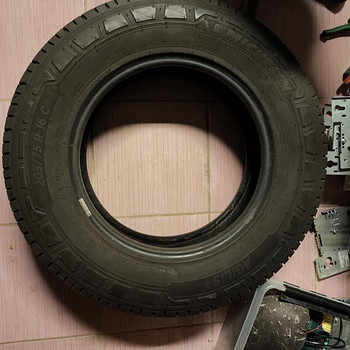 Шины Michelin Aegis 3 и Continental R16/205/75