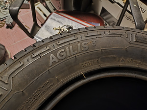 Шины Michelin Aegis 3 и Continental R16/205/75 (6 фото из 7)