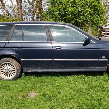 BMW 525